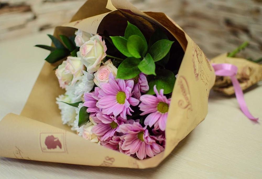 Букет цветов из: Розы и Хризантемы в Чигораке