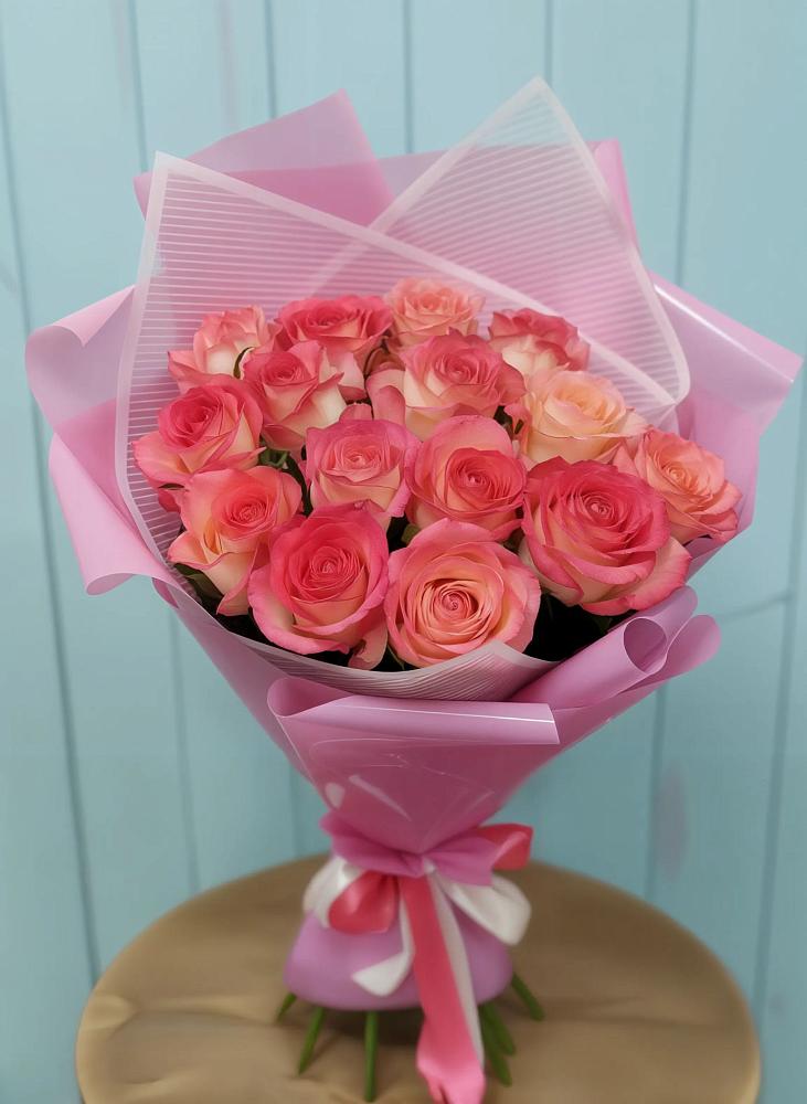 Букет 15 Розовых роз Равель в Чигораке