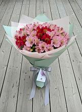 Букет цветов из:  Альстромерии в Чигораке