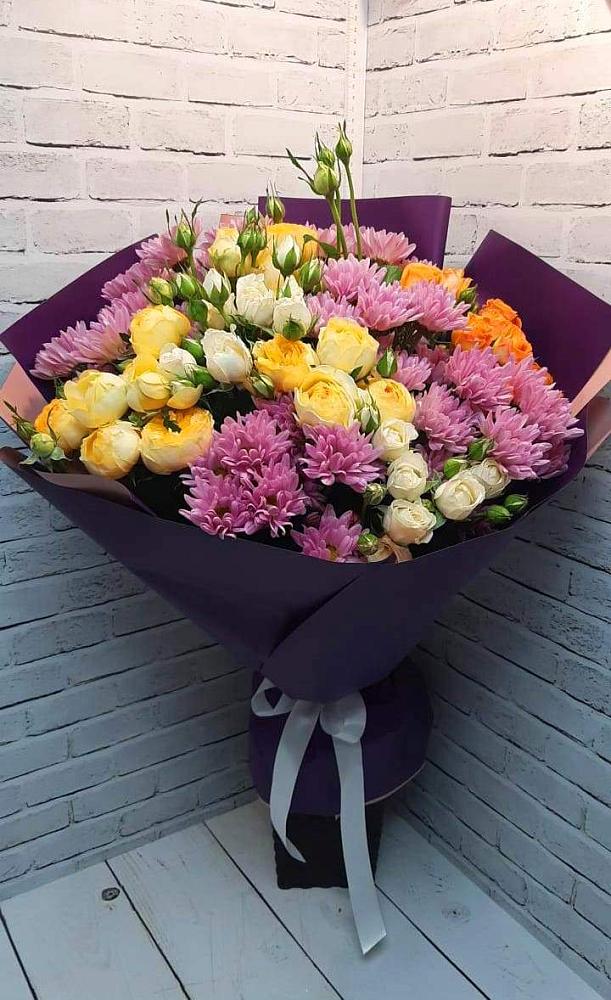 Букет цветов из: Хризантемы и Розы в Чигораке