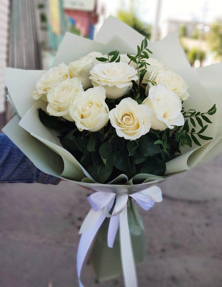 Букет Белые розы Проуд в Чигораке