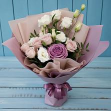 Букет цветов из:  Розы и Лизиантусы в Чигораке
