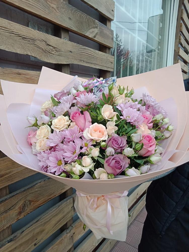 Букет цветов из: Розы и Хризантемы в Чигораке