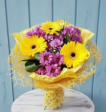 Букет цветов из:  Хризантемы и Герберы в Чигораке