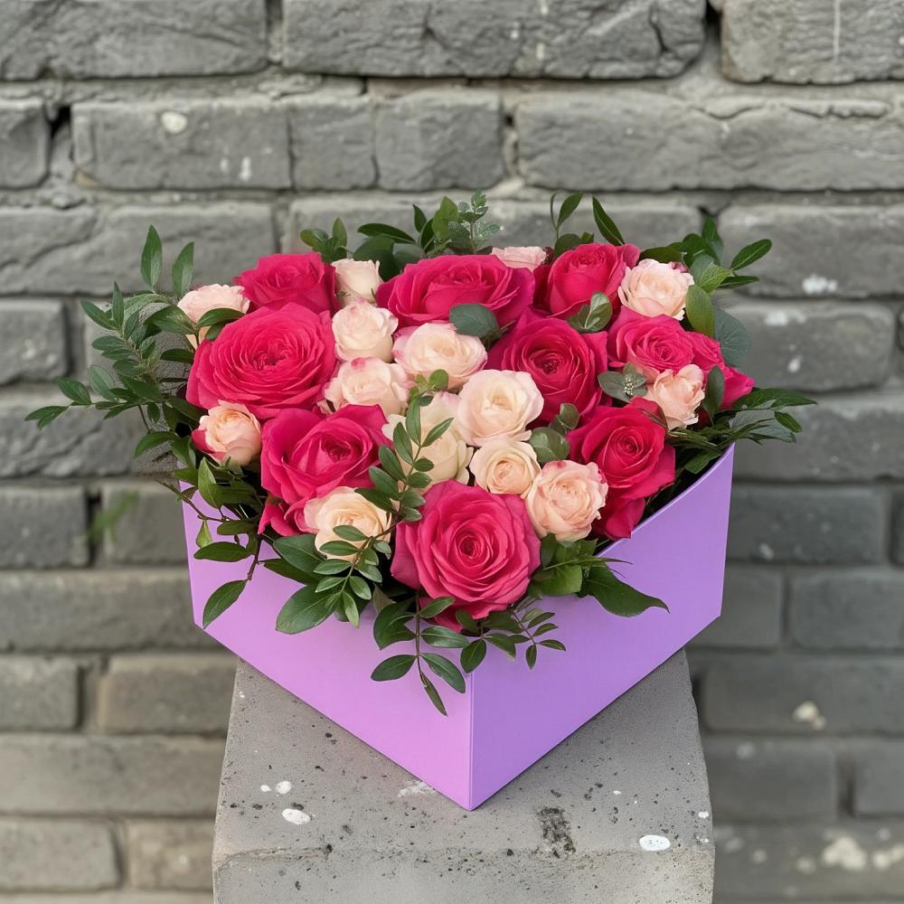 Цветочная композиция из Розы в коробке в Чигораке