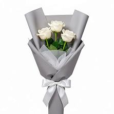 Букет 3 белые розы в Чигораке