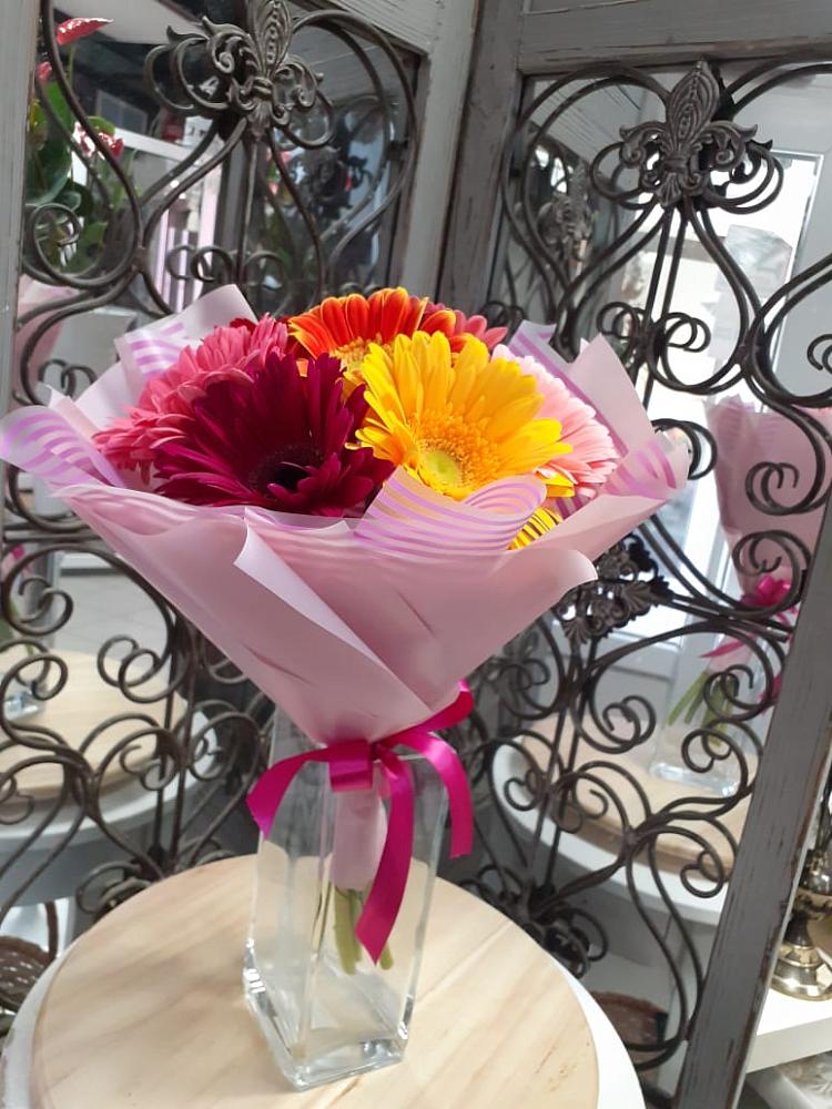 Букет цветов из: Герберы в Чигораке
