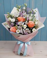 Букет цветов из:  Лизиантусы, Розы, Альстромерии и Гипсофила #REPLACE_PRED# Чигораке