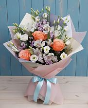 Букет цветов из:  Лизиантусы, Розы, Альстромерии и Гипсофила в Чигораке