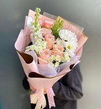 Букет цветов из:  Хризантемы и Розы в Чигораке