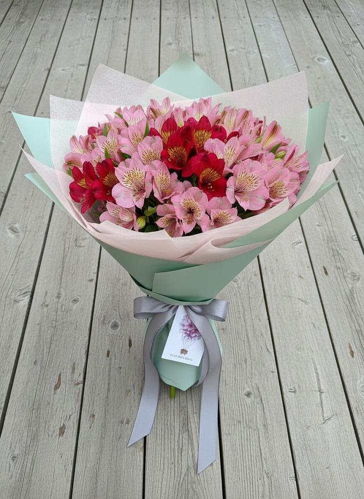 Букет цветов из: Альстромерии в Чигораке