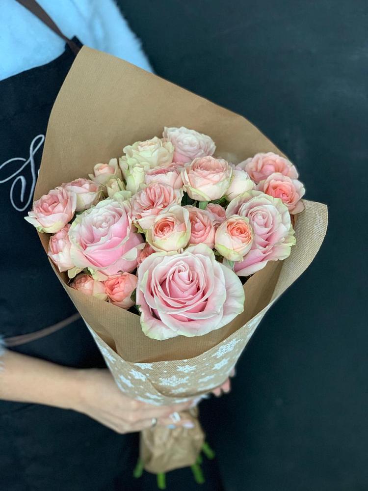 Букет цветов из: Хризантемы и Розы в Чигораке