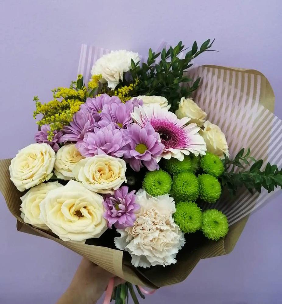 Букет цветов из: Хризантемы, Розы, Гвоздики и Герберы в Чигораке