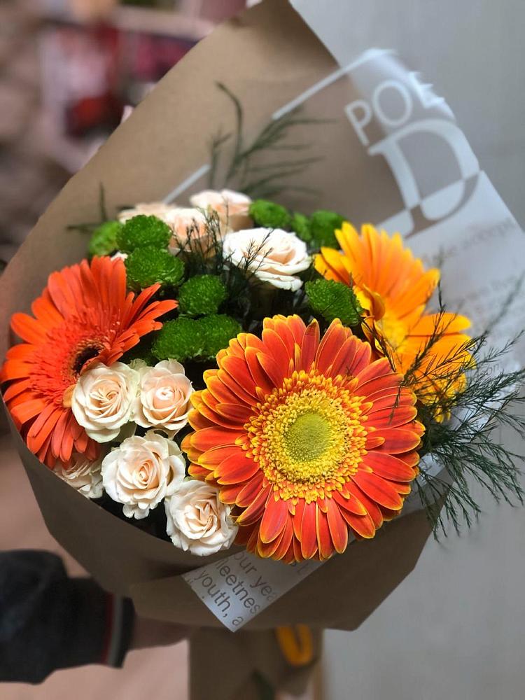 Букет цветов из: Герберы, Хризантемы и Розы в Чигораке